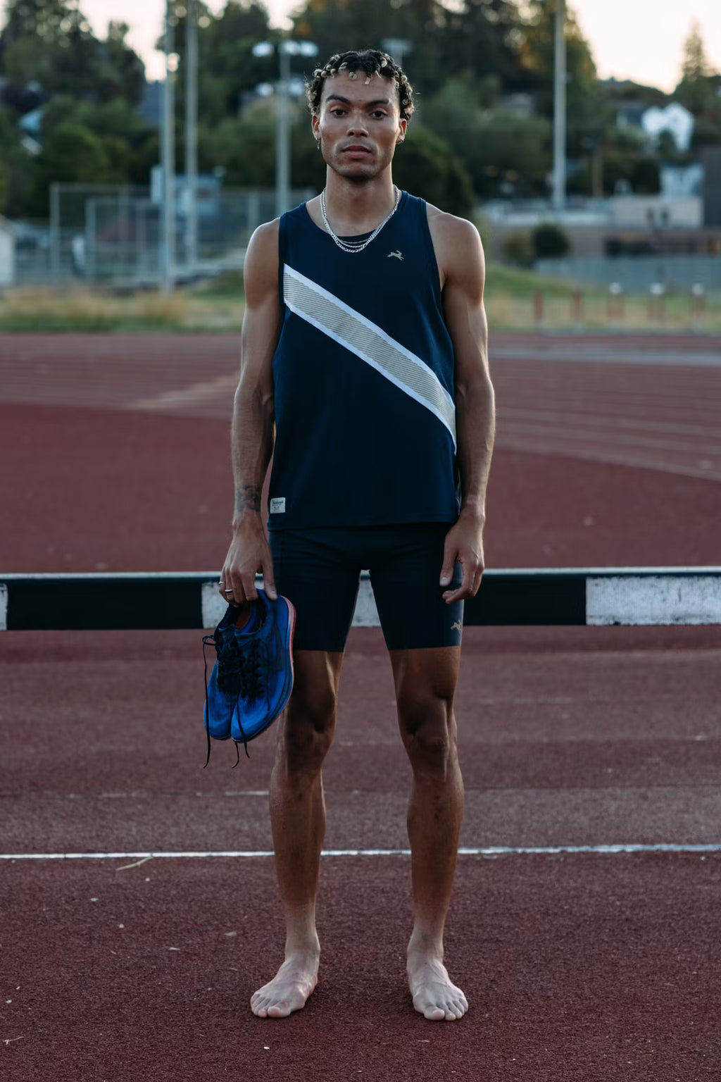 Tracksmith Men's Strata Singlet - Navy/Ivory/Gold