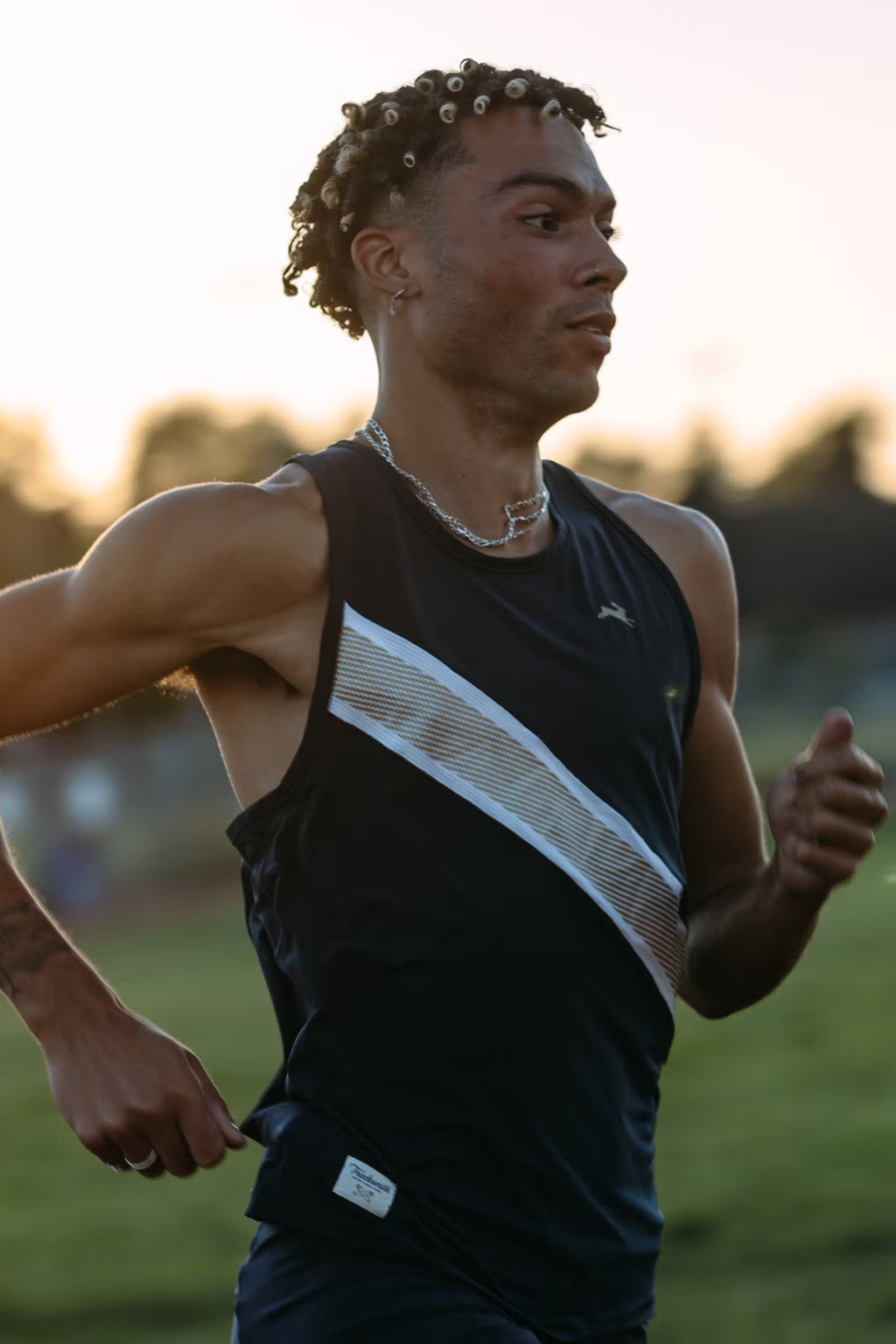 Tracksmith Men's Strata Singlet - Navy/Ivory/Gold