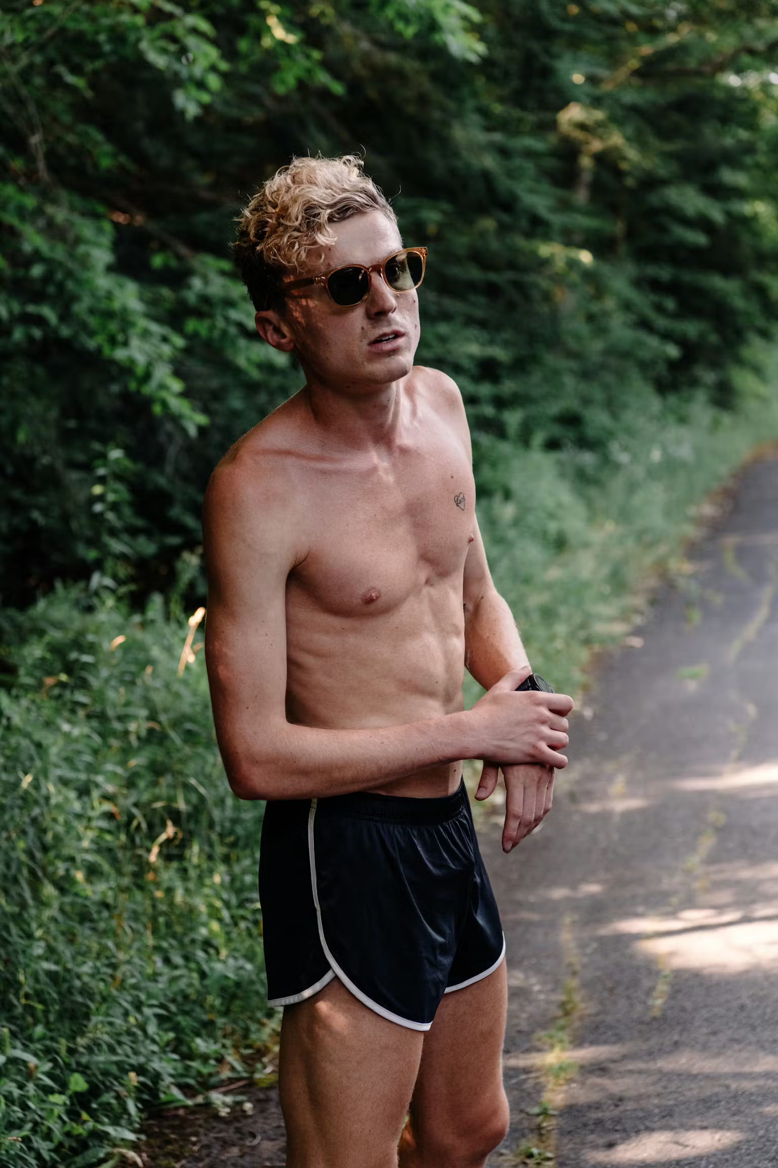 Tracksmith Men's Twilight Split Shorts - Black/Ivory