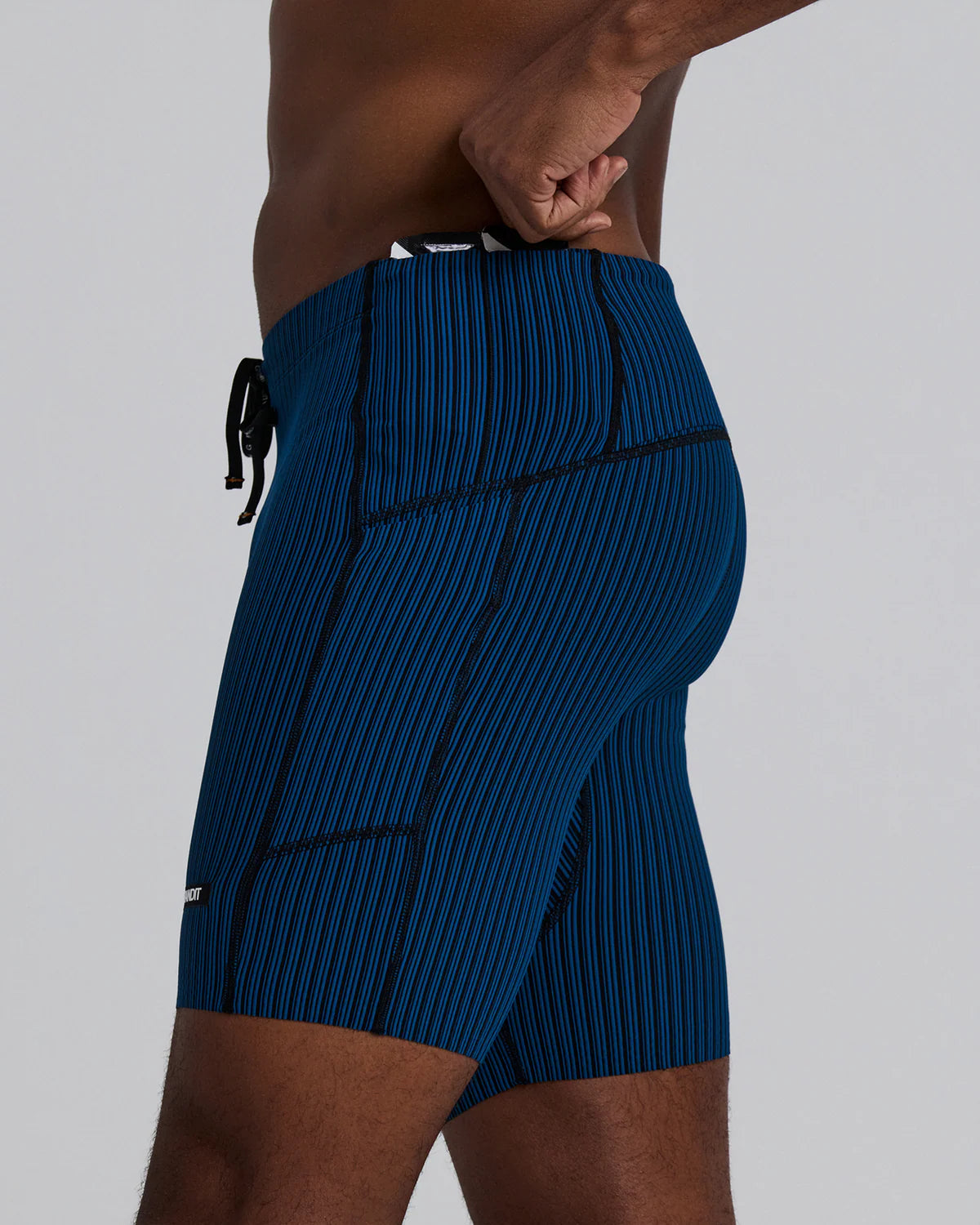 Bandit Running Men's Striped Cadence™ 7 Pocket Lined Quarter Tights - Ink Blue / Black