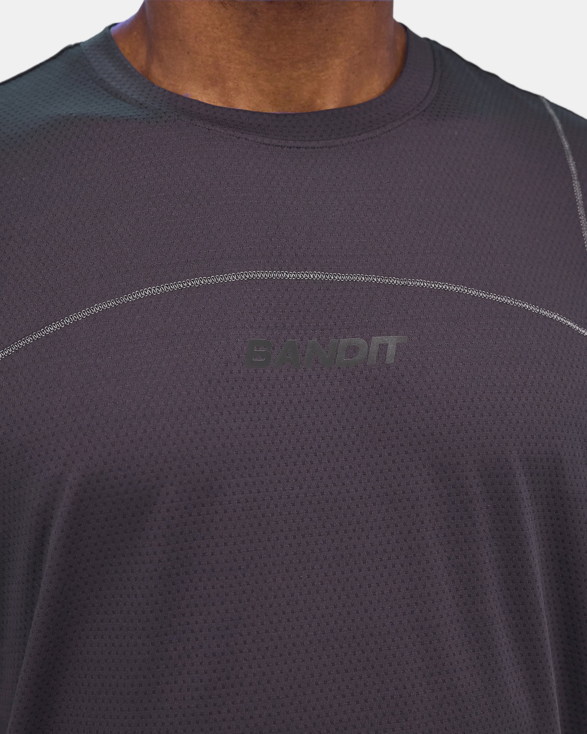Bandit Running Men's Micromesh™ Reflecto Stitch™ Run Tee - Shadow