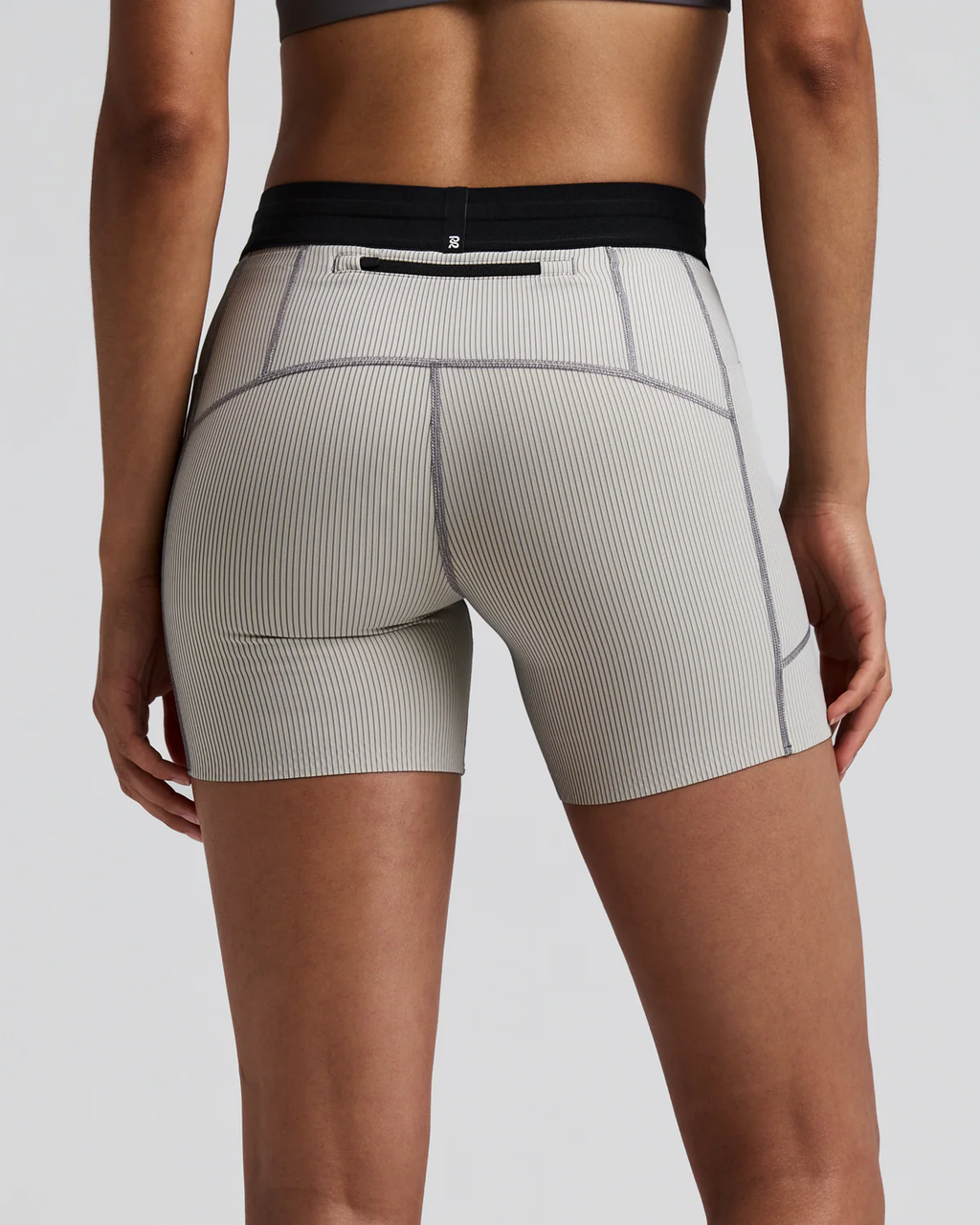 Bandit WOMEN'S STRIPED CADENCE™ 5" COMPRESSION SHORTS -PLASTER / SLATE