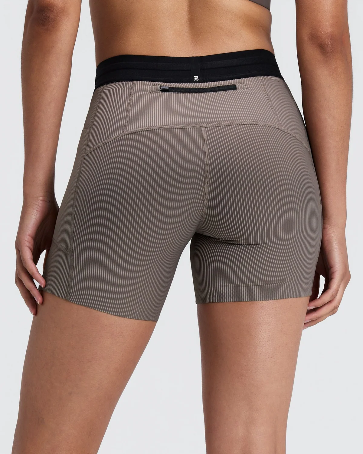 Bandit Women's Striped Cadence™ 5" Compression Shorts - CONCRETE TAUPE / COCOA