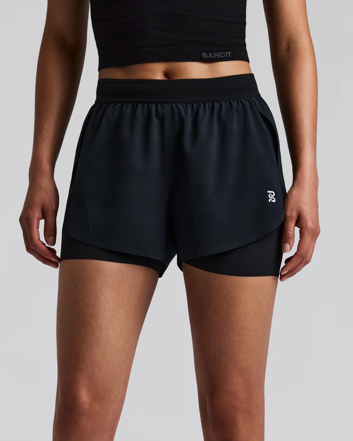 Bandit WOMEN'S COOLGRID™ 2-IN-1 RUN SHORTS - BLACK
