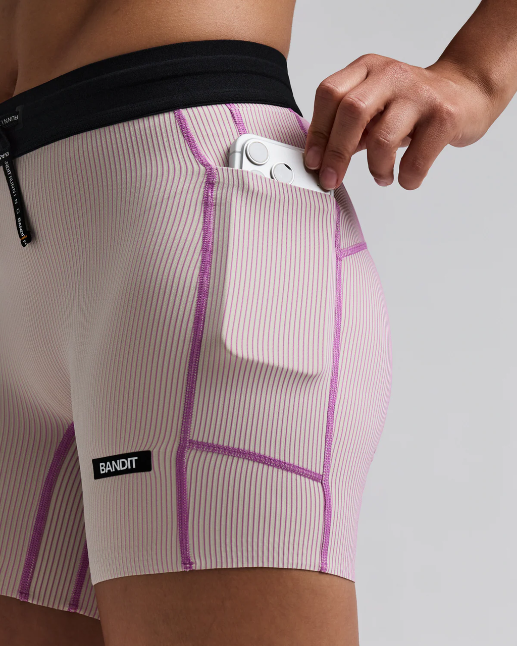 Bandit WOMEN'S STRIPED CADENCE™ 5" COMPRESSION SHORTS - PLASTER / ORCHID