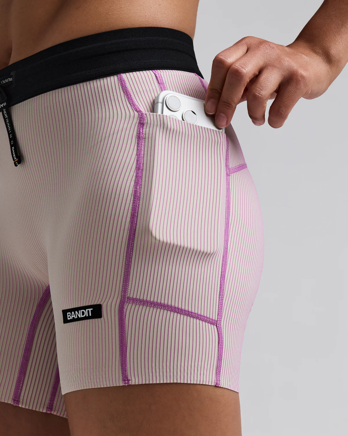 Bandit WOMEN'S STRIPED CADENCE™ 5" COMPRESSION SHORTS - PLASTER / ORCHID