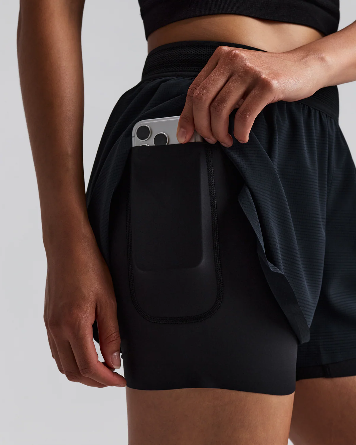 Bandit WOMEN'S COOLGRID™ 2-IN-1 RUN SHORTS - BLACK