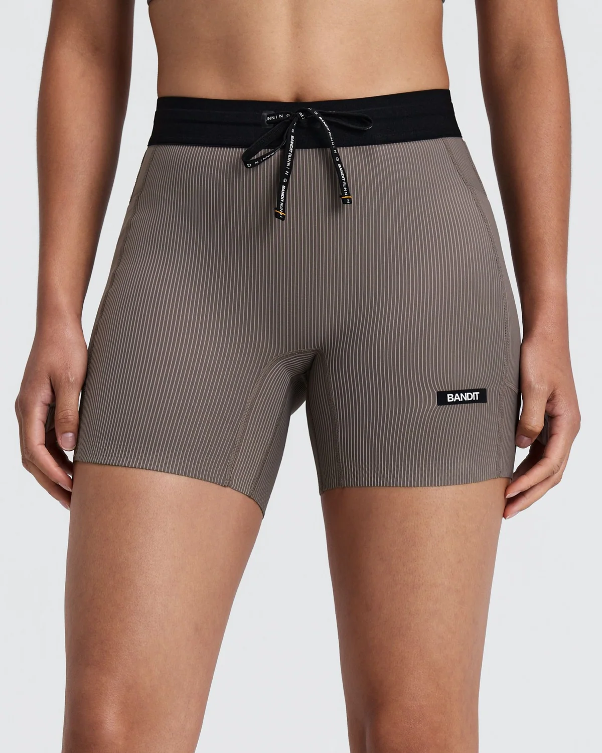 Bandit Women's Striped Cadence™ 5" Compression Shorts - CONCRETE TAUPE / COCOA